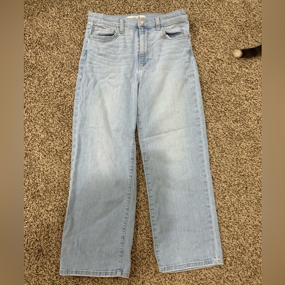 Joe’s Jeans High-Rise Morganne jeans. Kick-flare/wide-leg crop style.